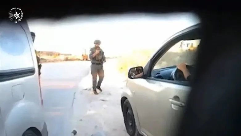 Watch: Border Police rescue Jewish man from Arab village