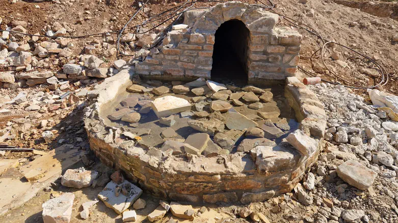 המעיין לזכר יהודה שמואל שרמן הי”ד הושחת חודש לאחר שנחנך