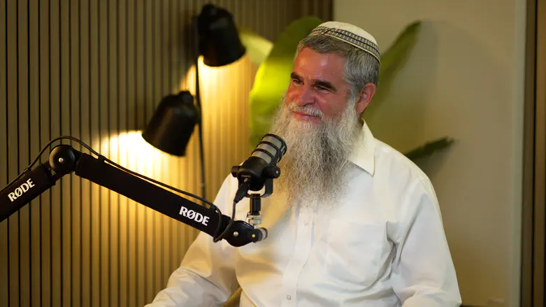צילום: ערוץ 7 הרב שלא מסתפק בלימוד תורה בלבד