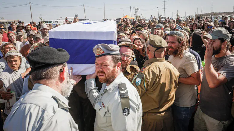 צילום: Hilel Ben Or/Flash90 Benayahu Melet, hero who rushed to rescue hikers, laid to rest