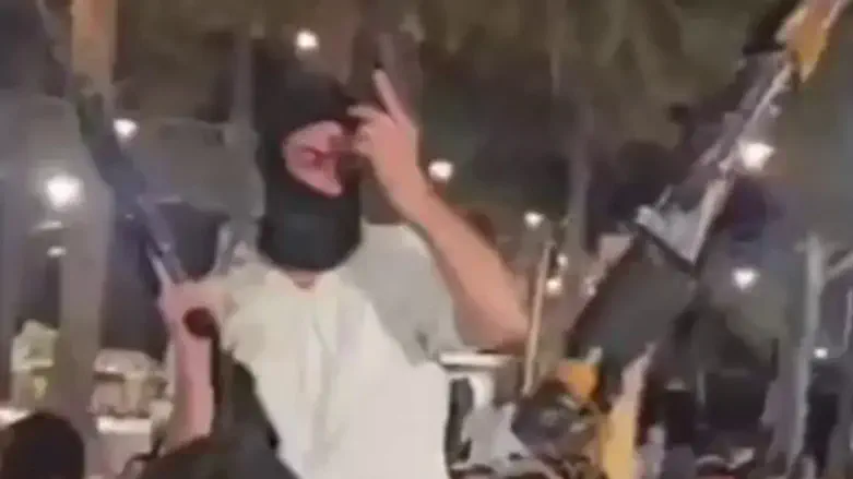 תיעוד הריקוד בחתונה מסעיר את הרשת