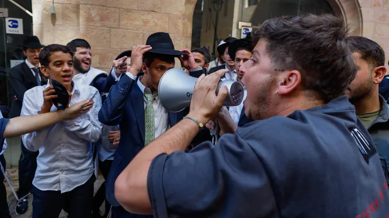 Shabbat showdown ends: Jews for Jesus cafe to close on Saturdays