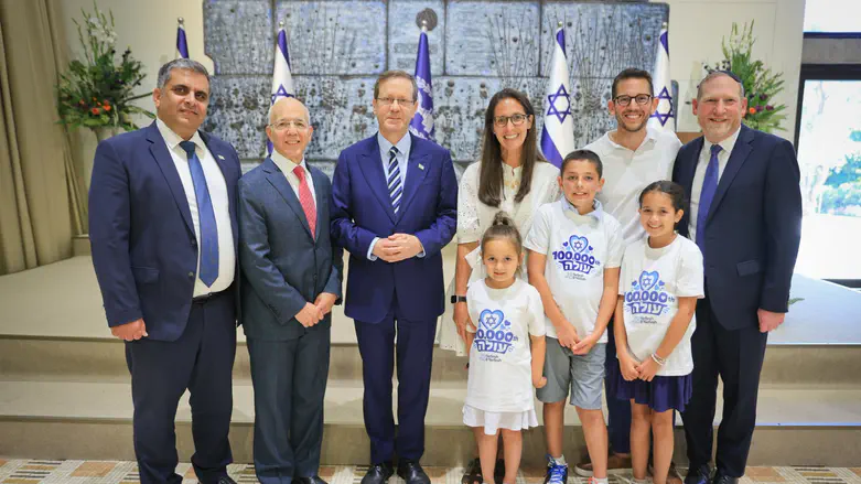 מניו יורק לירושלים: משפחת העולה ה-100 אלף התקבלה בבית הנשיא