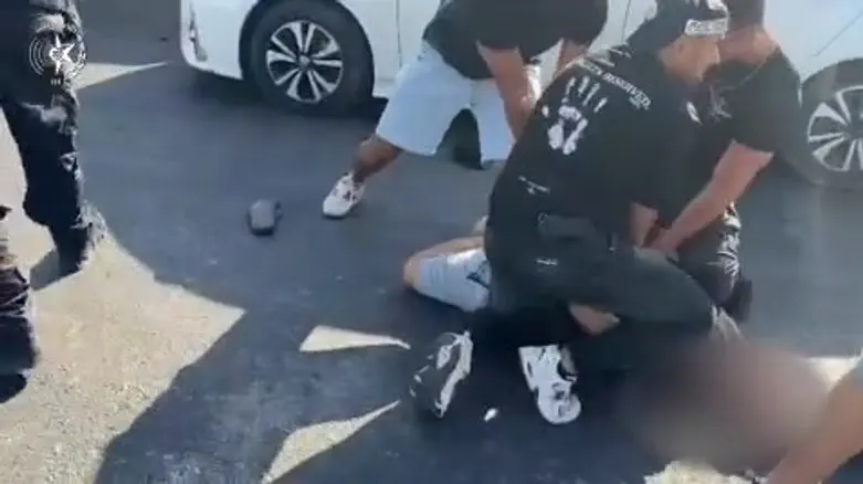 צילום: דוברות המשטרה Son of former MK arrested with loaded pistol near Ramla