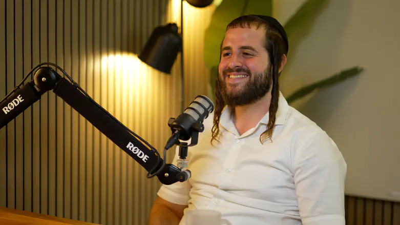 צילום: ערוץ 7 המוזיקאי החסידי חושף: "שילמתי מחירים"