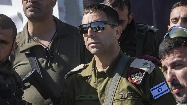 מועמד הדמוקרטים תקף את האלוף אבי בלוט: „צריך לעוף מתפקידו”