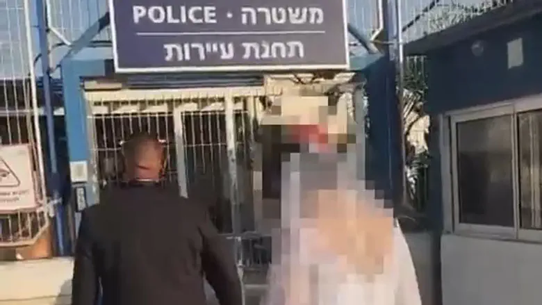 שיירת חתונה חסמה כבישים בנגב: החתן והכלה עוכבו לחקירה ביום חתונתם
