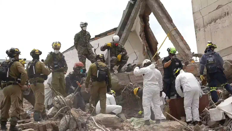 Israeli aid delegation has rescued 17 people after earthquake