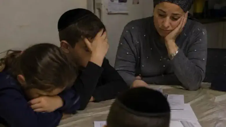 Mother of 8 is 11 Months Behind on Rent, Son Fighting Cancer