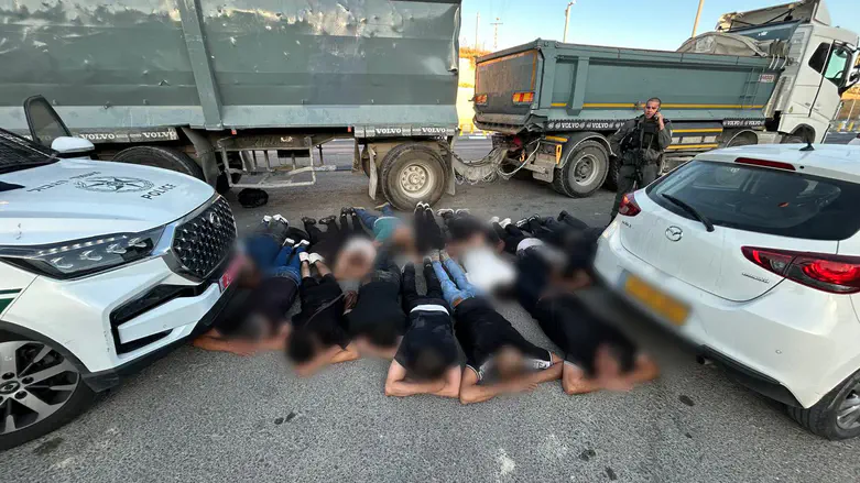 Watch: Illegal infiltrators hidden behind truck's false wall