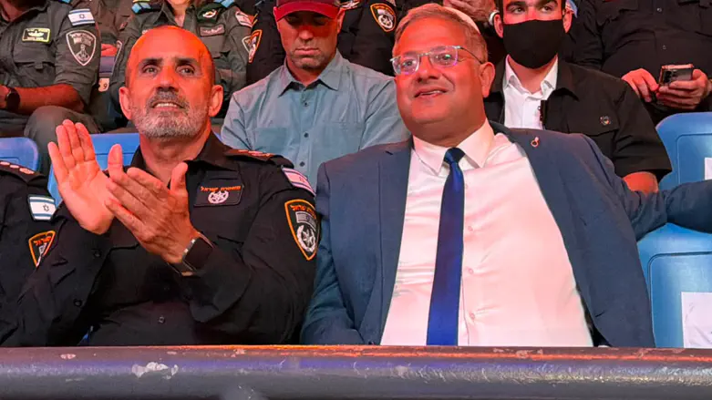 למרות התנגדות היועמ”שית | בן גביר נאם מול מתנדבי כיתות הכוננות