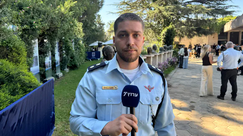 צילום: חזקי השוטר שנלחם על האמת הישראלית בעולם