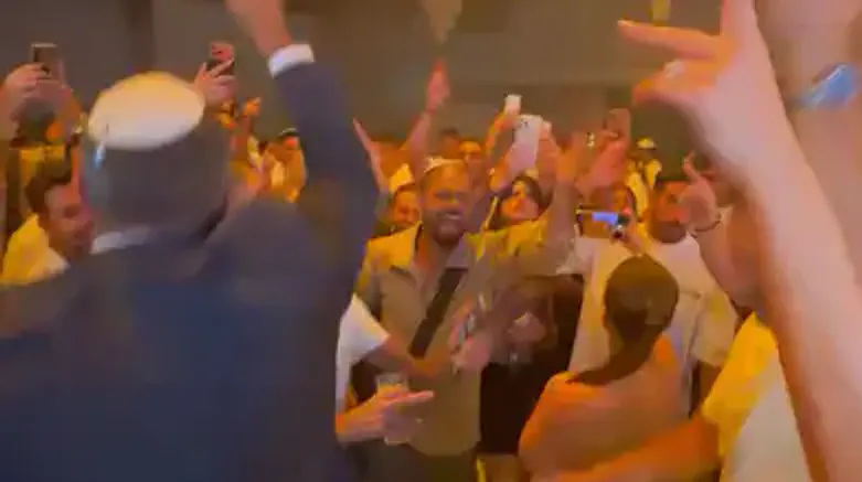Courtesy Ben Gvir comes to celebrate with couple