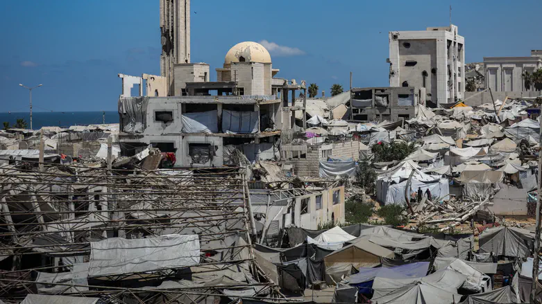 Ali Hassan/Flash90 IDF identified civilians & diverted munition