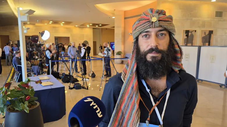 מפלגת "ברית עולם לגאולת ישראל" נרשמה לכנסת: עשרת הדברות במרכז