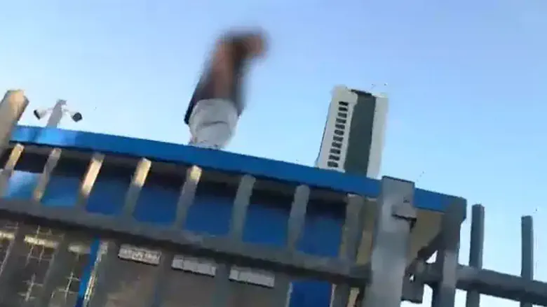 Video: Police pursuit concludes atop a school security booth Video: Police pursuit concludes atop a school security booth