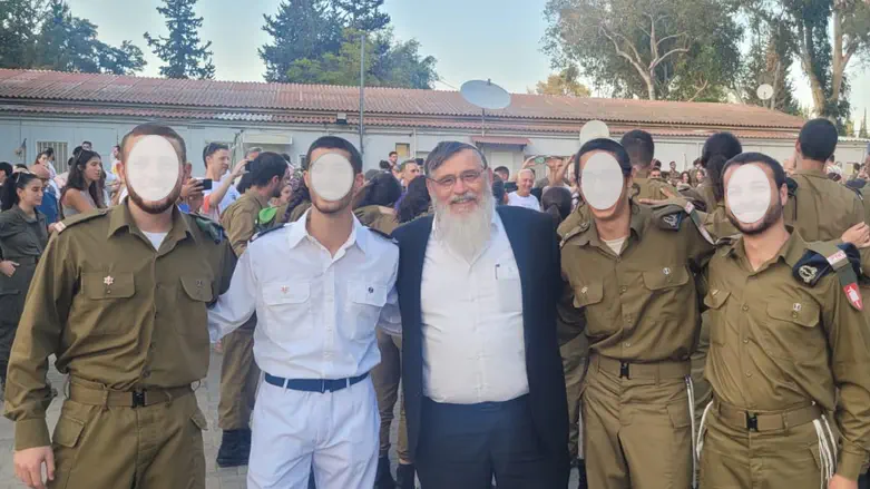 ארבעה תלמידי הסדר סיימו מסלול פרמדיקים