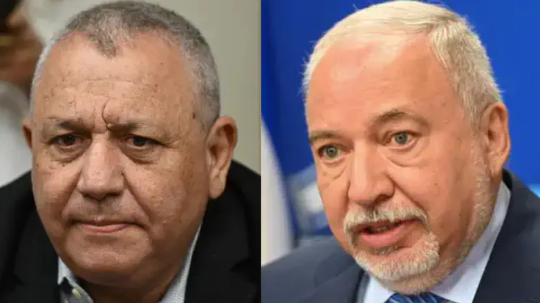 ליברמן רומז: איזנקוט מתכנן ללכת עם רע"מ