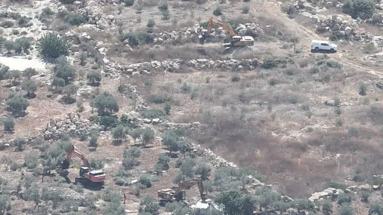 צילום: ללא קרדיט 100 מטר מגנים וכדים: הפלישה פונתה