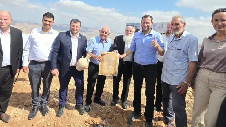 בדרך להר כביר: הונחה אבן הפינה לטיילת „שביל יהושע”