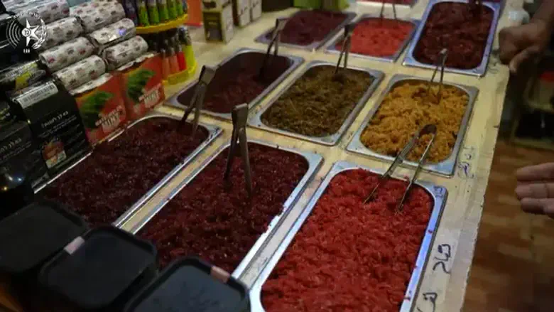 Police raid hookah tobacco stores