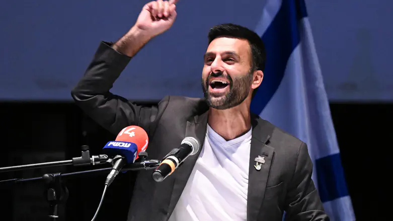צילום: Avshalom Sassoni/Flash90 Channel 14 targets Haddad-But its own archive tells another story