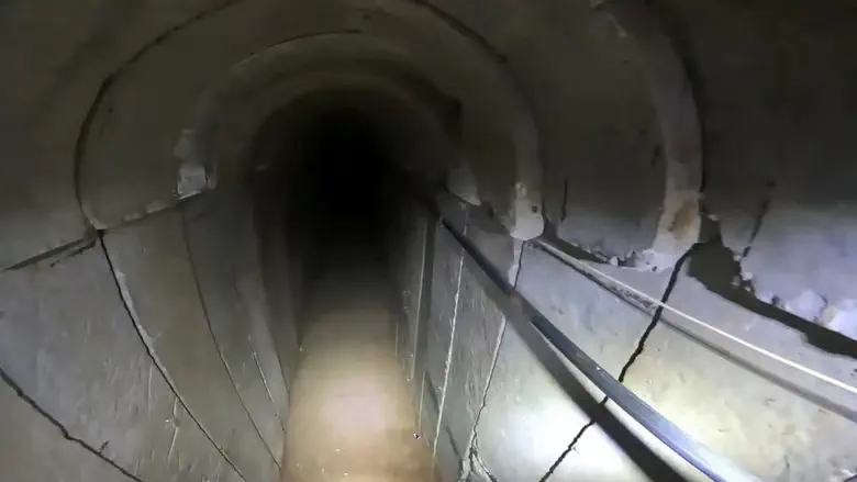 IDF destroys Hamas tunnel crossing Gaza's Yellow Line