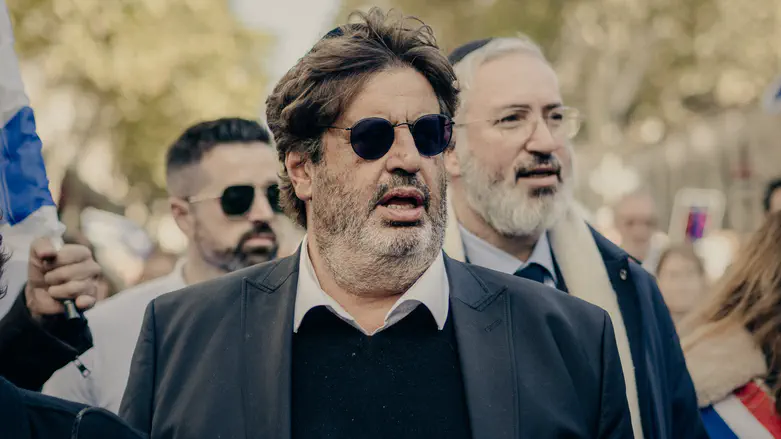 מאיר חביב: צרפת מאבדת שליטה, מקרון משלם את המחיר