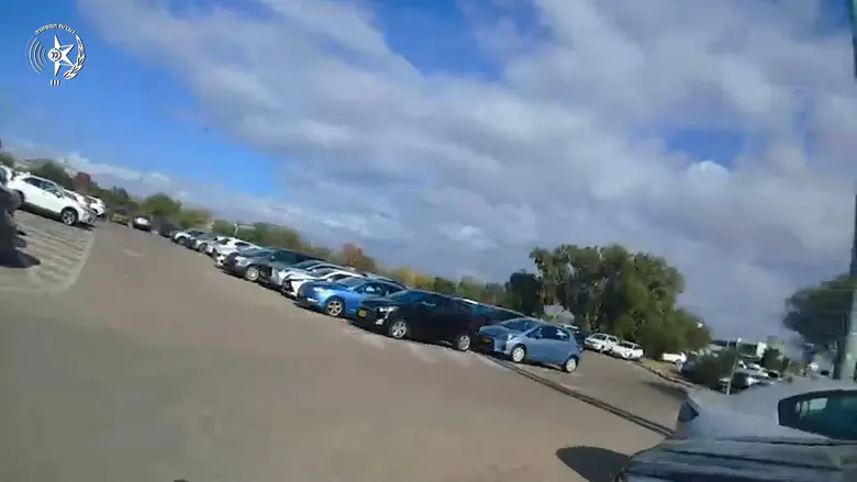 Mother forgot toddler in car in Yavne while she was in Tel Aviv