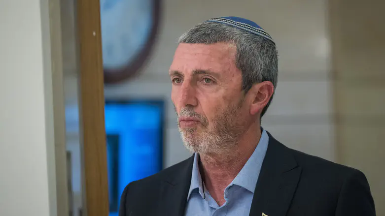 צילום: Yonatan Sindel/Flash90 שני בוגרי מכינת עצם מונו למח"טים