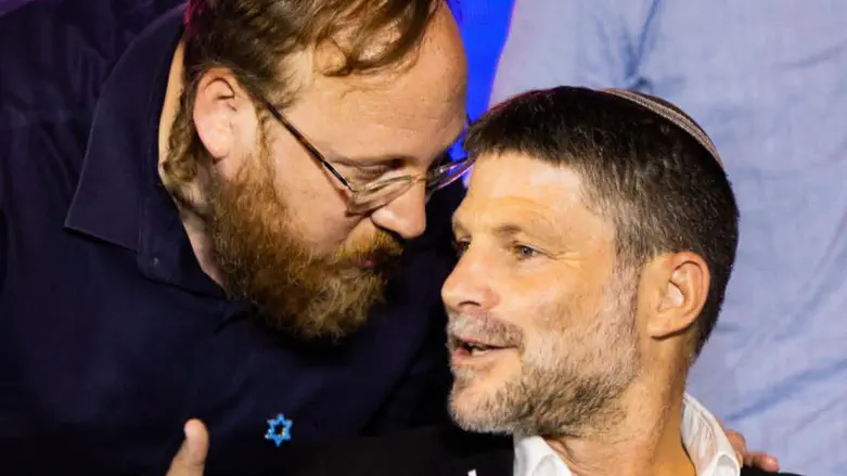 צילום: אלישע גרוסברג הנער מגוש קטיף שסוגר מעגל עם סמוטריץ'