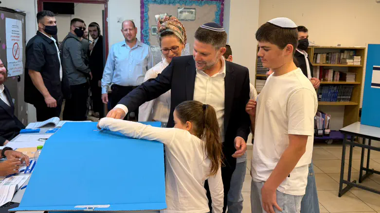 השר סמוטריץ’ הצביע בקדומים: „יום מכריע לעתיד מדינת ישראל”