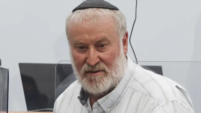 השופט: "פעולות בלתי חוקיות" במשפט נתניהו