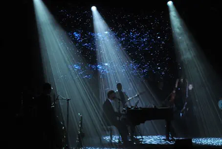 Musician Reschedules UK Tour Due to Jewish Holidays