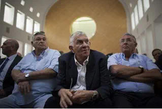 צבי בר התחייב בבג