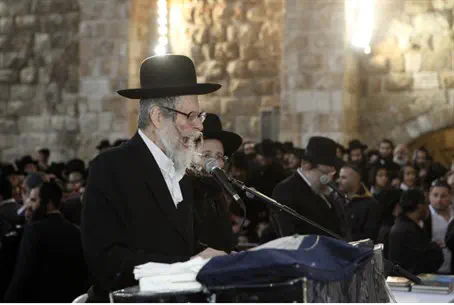 Runaway Rabbi Eliezer Berland Awaiting Extradition Decision