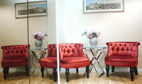 צילום: פלאש 90 עיריית פתח תקווה נגד "דירות מפוצלות"