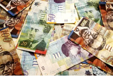 Биньямин Нетаньяху поднимает минимальную зарплату