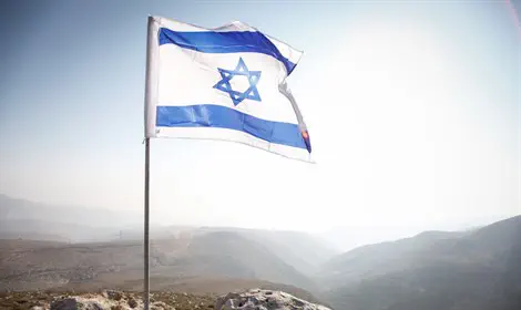 פלאש 90 פלשתינים עתרו להחלת החוק הישראלי...