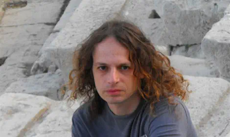 עצמי דנינו הורה: לבדוק את התבטאויות חצרוני