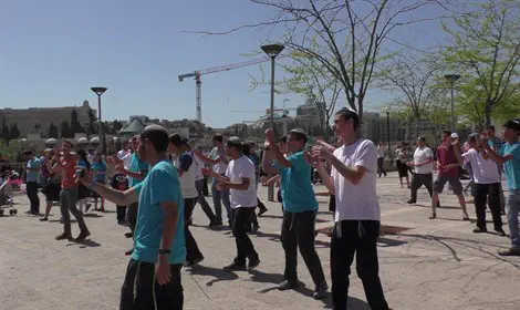 מ"מ ראש העיר נגד מרתון הזומבה 