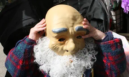 Belgian rabbis ban Purim masks