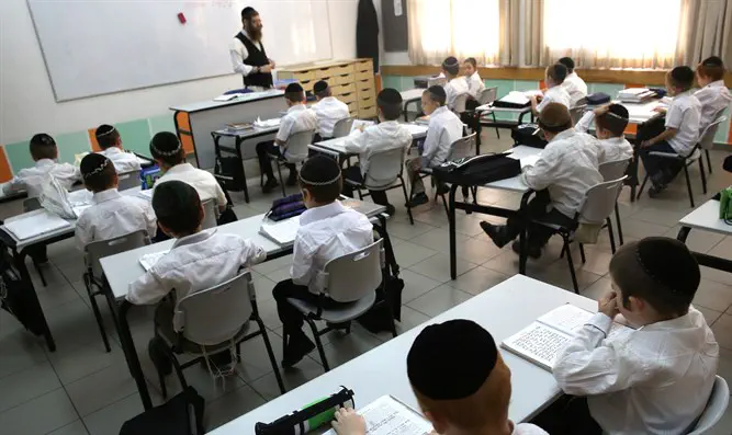 פלאש 90 עליה בביקוש החרדי ללימודי ליבה