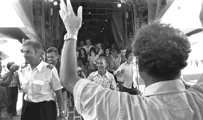 צילום: MOSHE MILNER לע"מ מת קברניט המטוס שנחטף לאנטבה