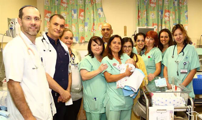 צילום: ליאור צור, דוברות איכילוב נולד בשבוע 22 ושרד