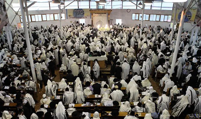 Benefits versus costs in an Uman Rosh Hashanah