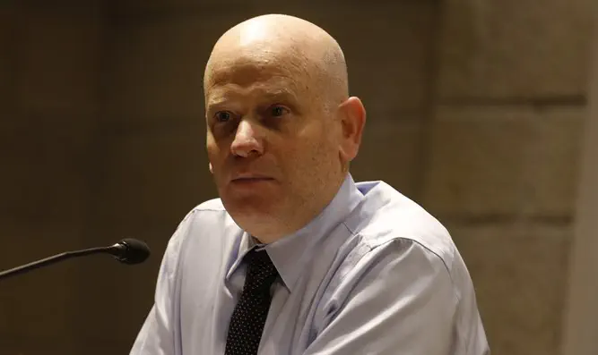 "החקיקה לא אמורה להתכתב עם הפייסבוק"