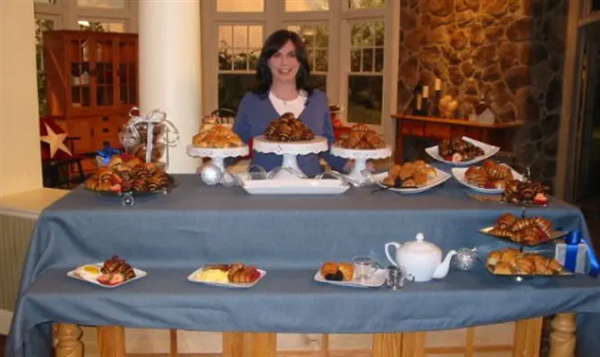 Which cake is best suited for Sukkot?