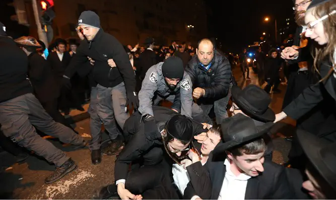 צילום: יונתן סינדל, פלאש 90 ה'פלג' ו'העדה' יתאחדו בעצרת מחאה