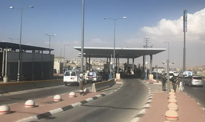 צילום: ערוץ 7 סוכל פיגוע דקירה מצפון לירושלים